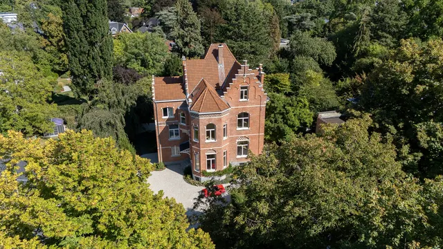 Woning en villa te koop in Uccle – 1/10