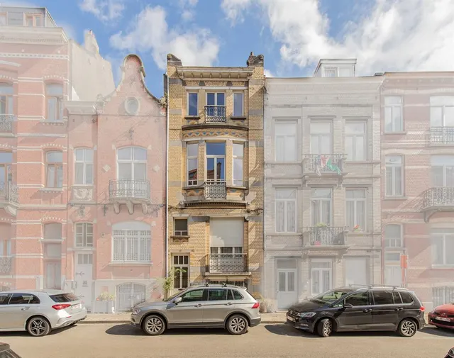 Huis te koop in Schaerbeek – 1/10
