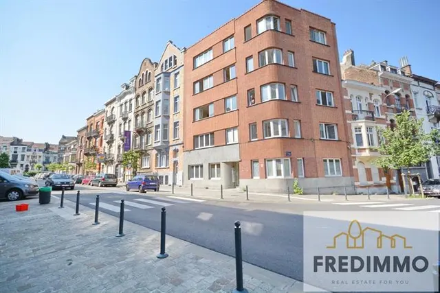 Apartment for rent in Schaarbeek – 1/10