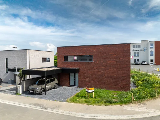 Huis te koop in Crisnée – 1/10