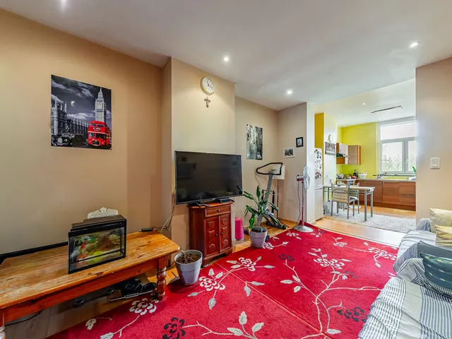 Appartement te koop in Jette – 1/5