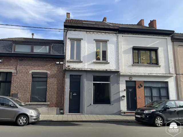 Huis te koop in Jumet – 1/10