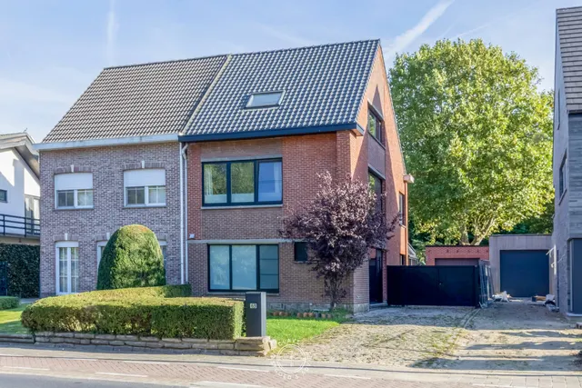 Huis à vendre à Sint-Niklaas – 1/10