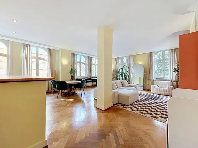 Appartement te koop in Etterbeek – 1/10