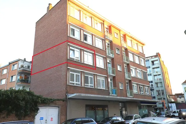 Appartement te koop in Borgerhout – 1/10