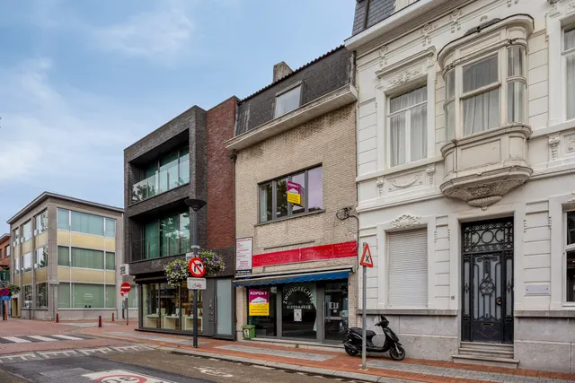 Huis te koop in Zwijndrecht – 1/10