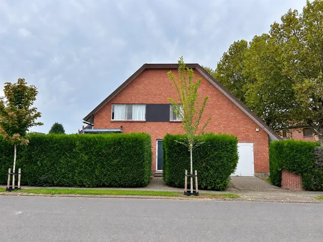 Villa à vendre à Ekeren – 1/10