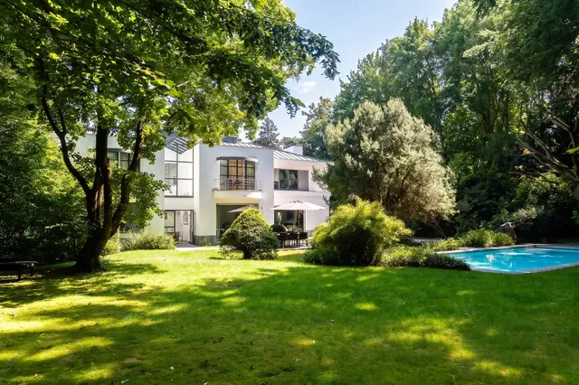 Woning en villa te koop in Uccle – 1/10