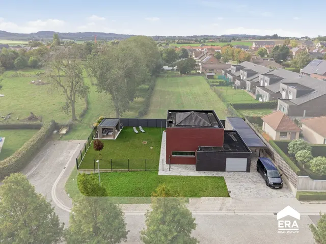 Huis te koop in Poperinge – 1/10