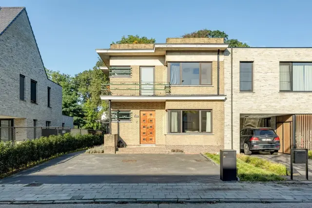 Huis te koop in Brasschaat – 1/10