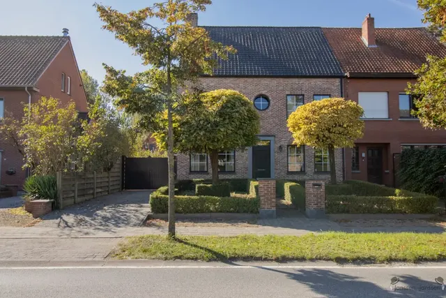 Huis à vendre à Malle – 1/10