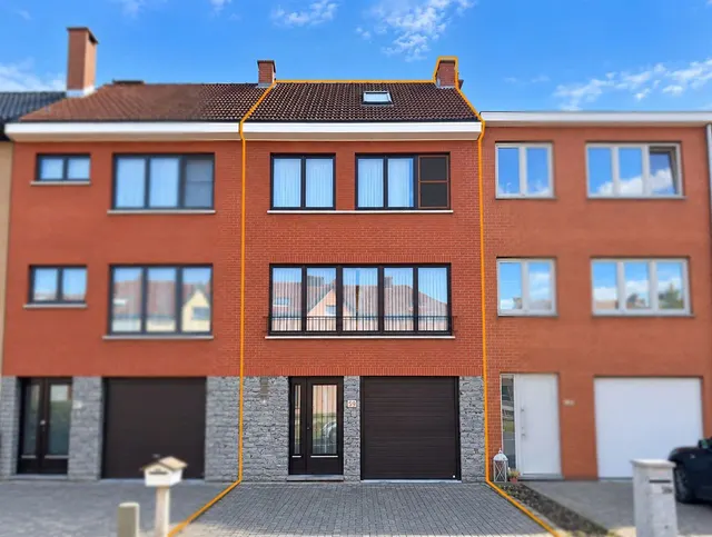 Huis te koop in Sint-Pieters-Leeuw – 1/10