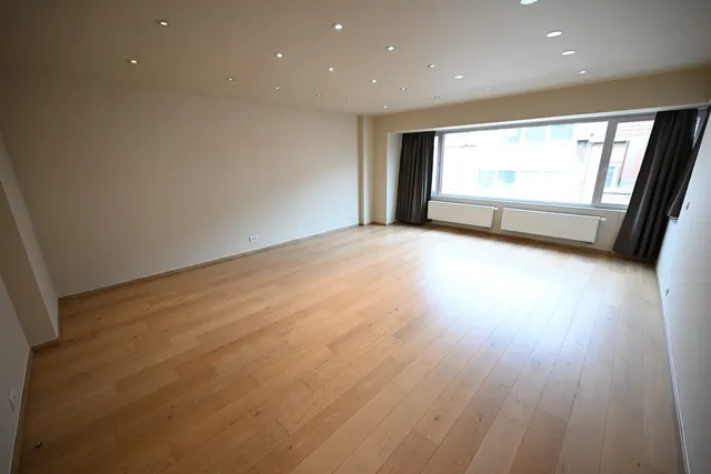 Appartement te huur in Sint-Kruis – 1/10
