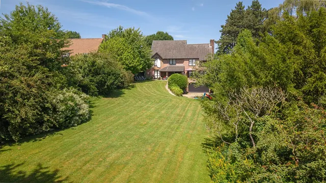 Villa à vendre à Ophain-Bois-Seigneur-Isaac – 1/10