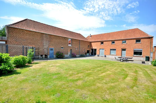 Woning te koop in Ronse – 1/10