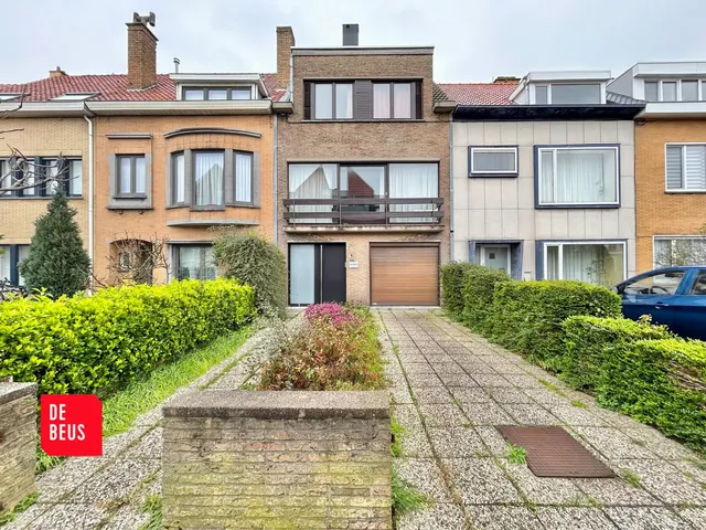 Rijwoning te koop in Oostende – 1/10