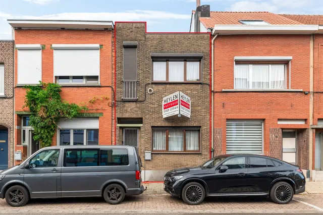 Huis te koop in Merksem – 1/10