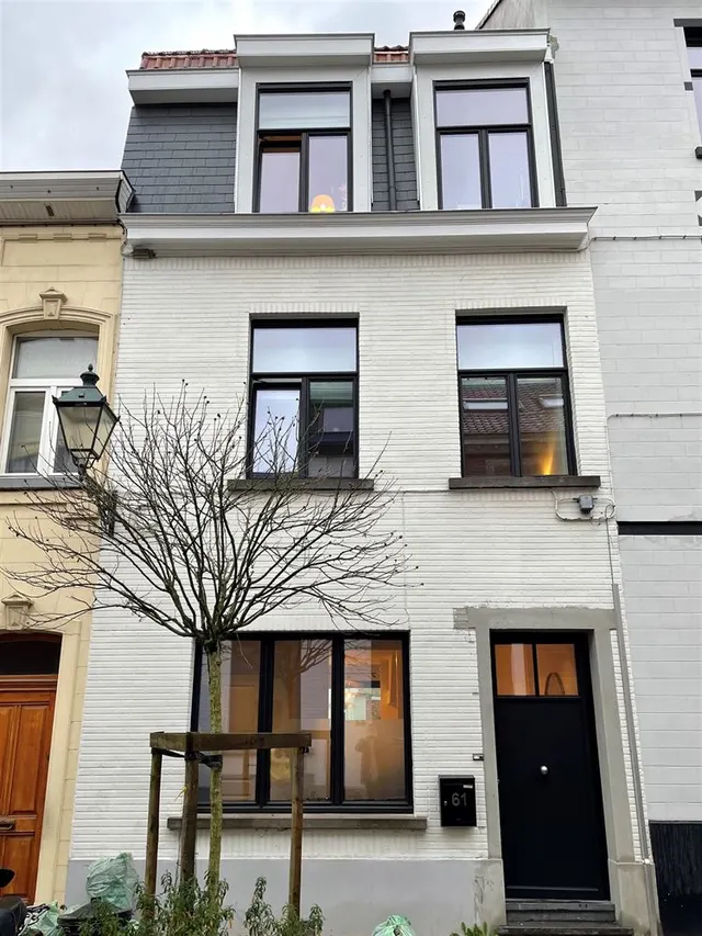 Huis te huur in Woluwé-Saint-Pierre – 1/10