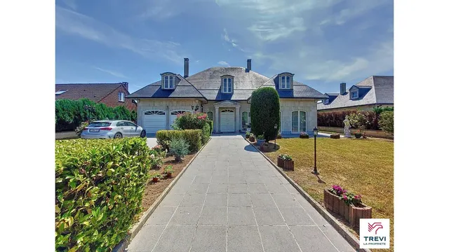 Villa à vendre à Wanfercée-Baulet – 1/10
