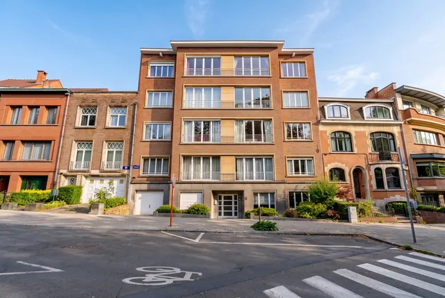 Appartement te koop in Uccle – 1/10