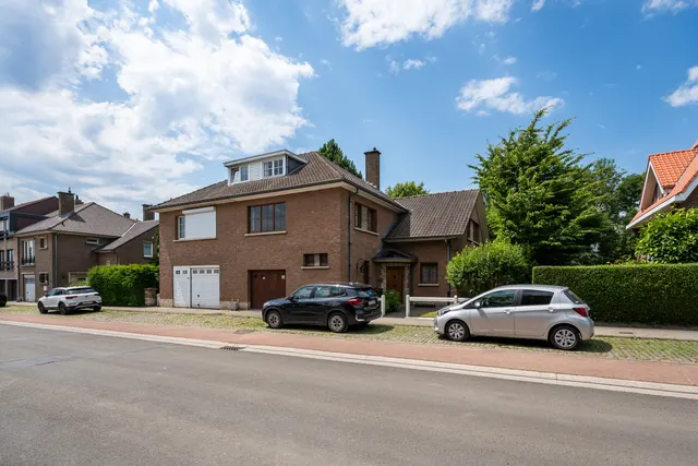 Huis te koop in Kraainem – 1/10