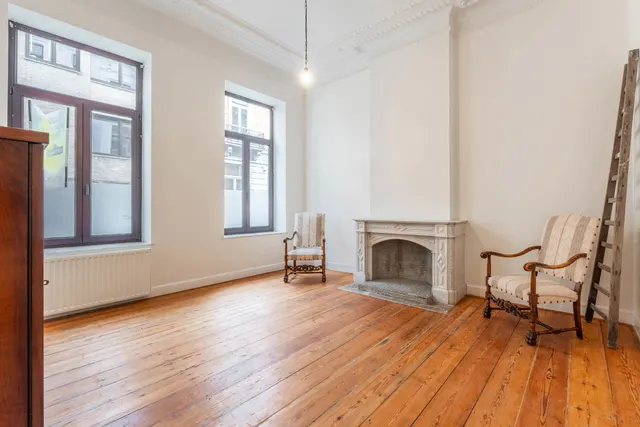 Rez-de-chaussée avec jardin te koop in Bruxelles – 1/10