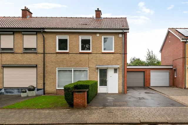 Huis te koop in Noorderwijk – 1/10