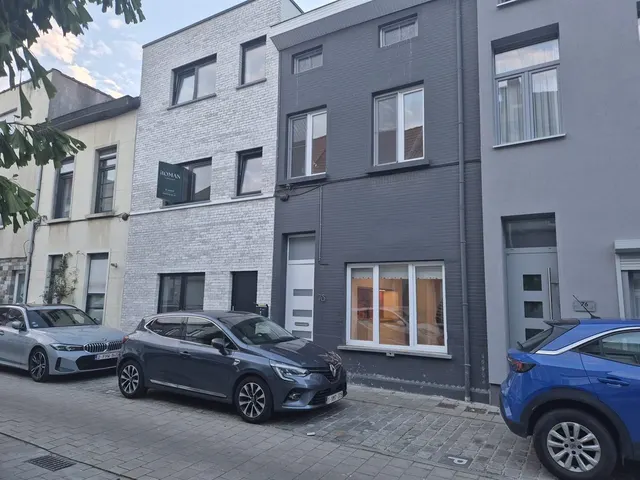 Huis for rent in Gentbrugge – 1/10
