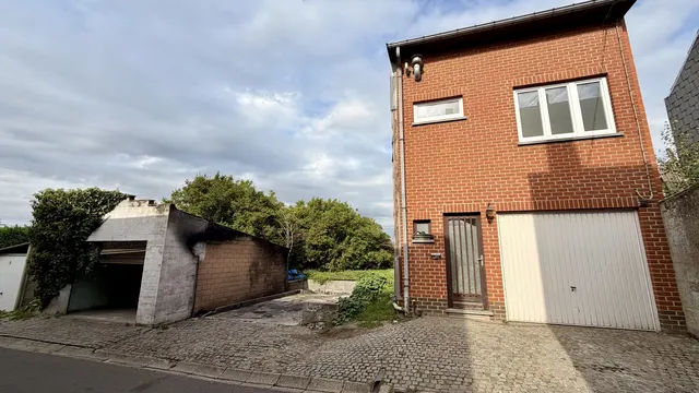Huis te koop in Forchies-la-Marche – 1/10