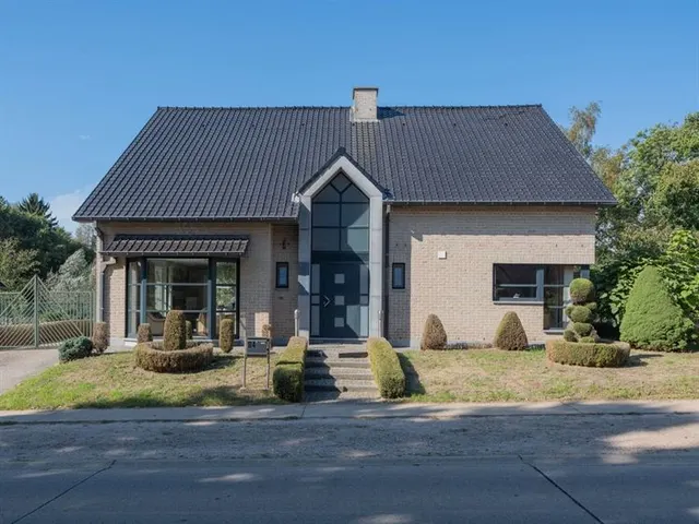 Huis te koop in Opoeteren – 1/10