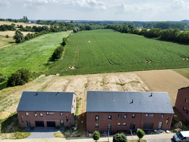 Huis te koop in Fontainel'Evêque Forchiesla-Marche – 1/10