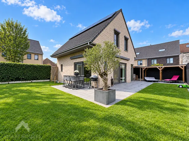 Huis te koop in Assebroek – 1/10