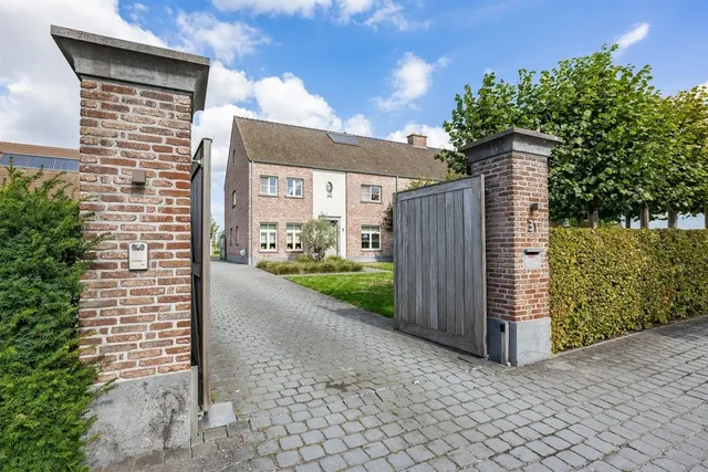 Huis for sale in Laarne – 1/10