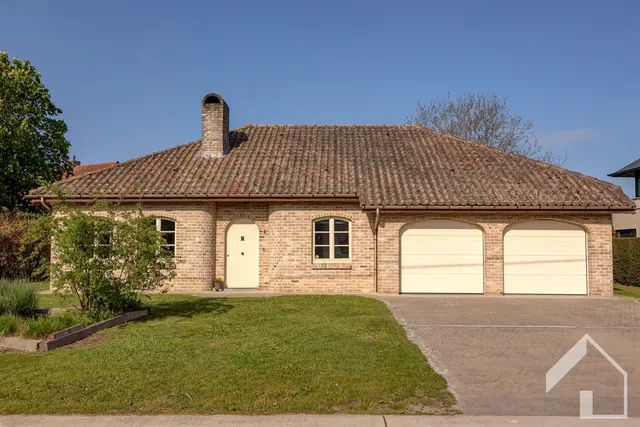 Maison à vendre à Broechem – 1/10