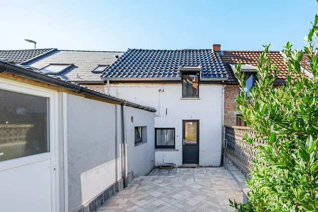 Maison à vendre à La louviÈre – 1/10