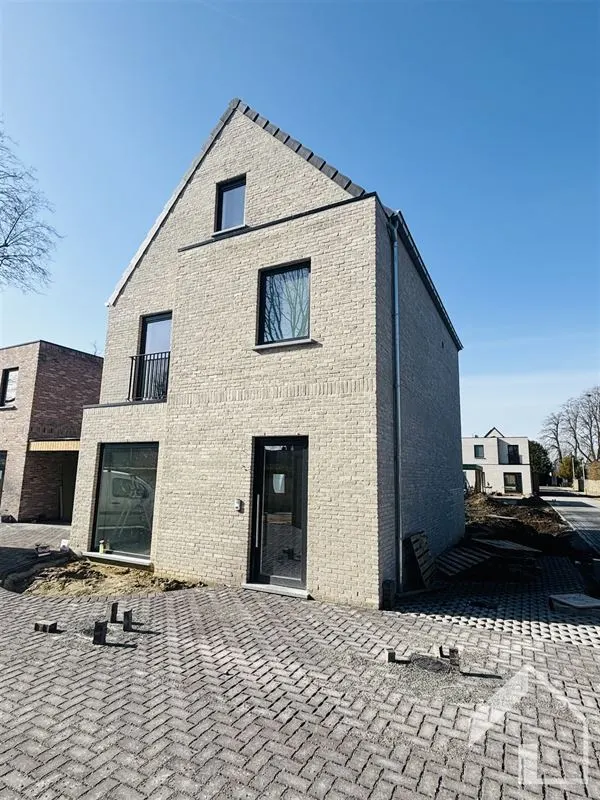 Maison à vendre à Broechem – 1/10
