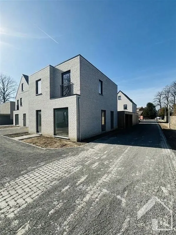 Maison à vendre à Broechem – 1/10