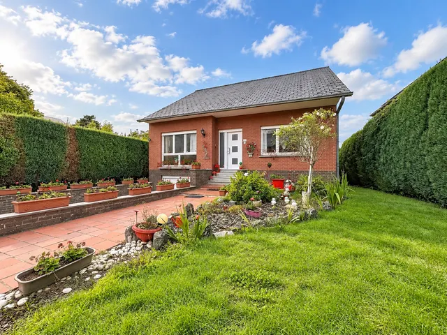 Huis te koop in Basècles – 1/10