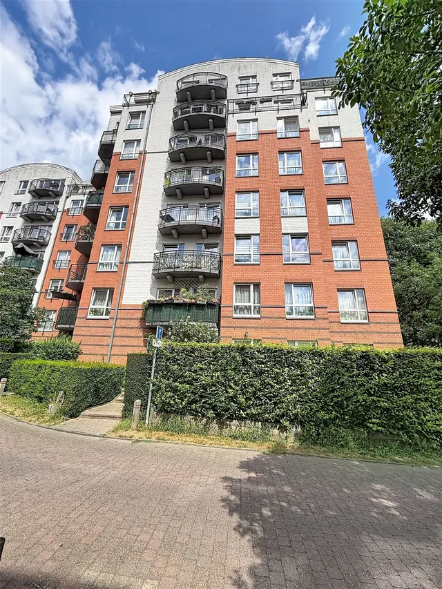 Appartement te koop in Jette – 1/10