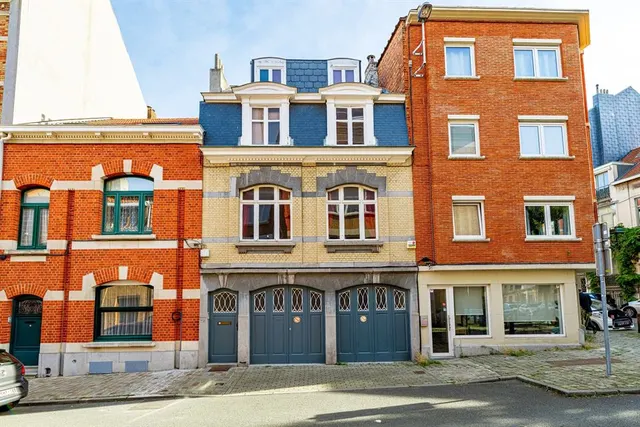 Huis te koop in Etterbeek – 1/10