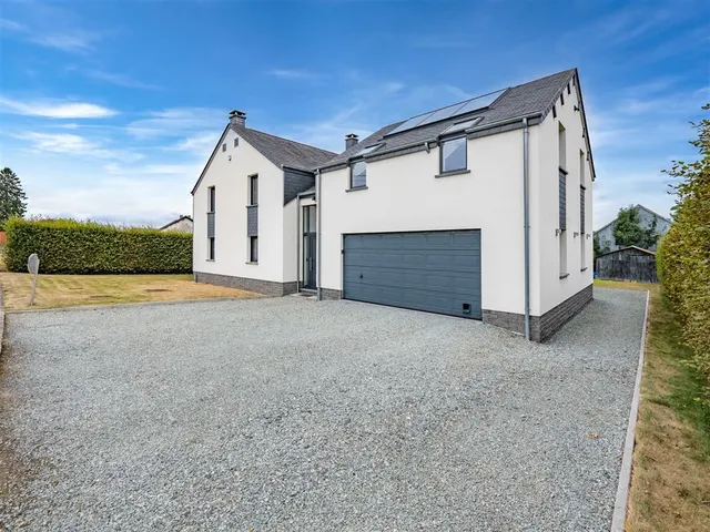 Huis te koop in Libramont-Chevigny – 1/10