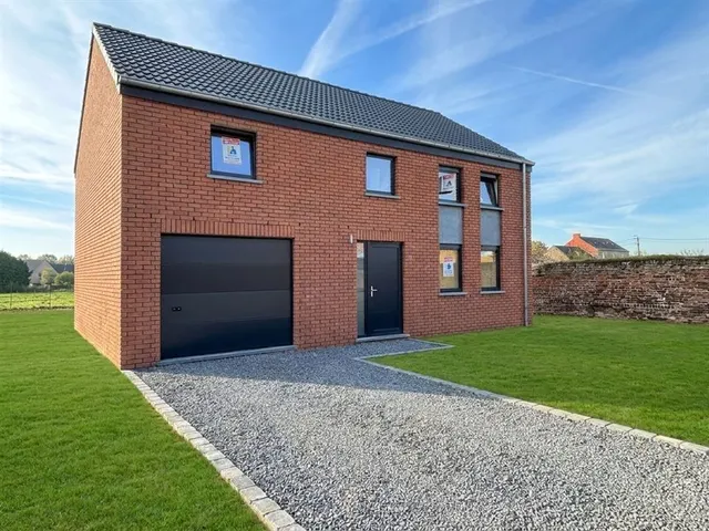 Huis te koop in Jandrain-Jandrenouille – 1/10