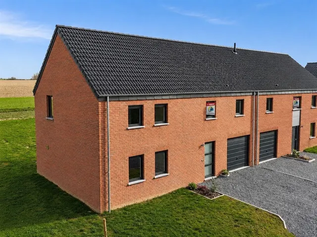 Huis te koop in Meeffe – 1/10