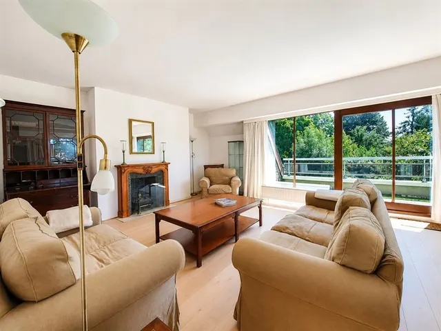 Apartment for sale in Uccle – 1/10