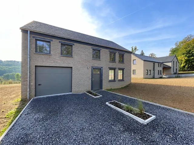 Huis te koop in Marchin – 1/10