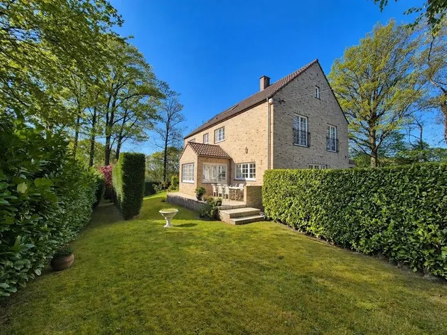 Huis te koop in Hévillers – 1/10