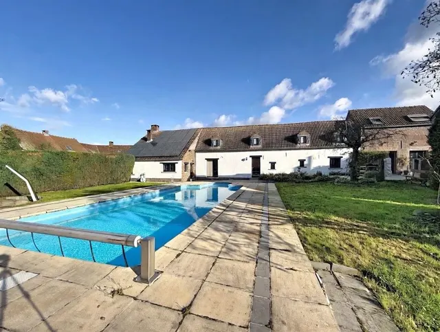 Maison à vendre à Hennuyères – 1/10