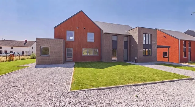 Huis te koop in Fosses-La-Ville – 1/10