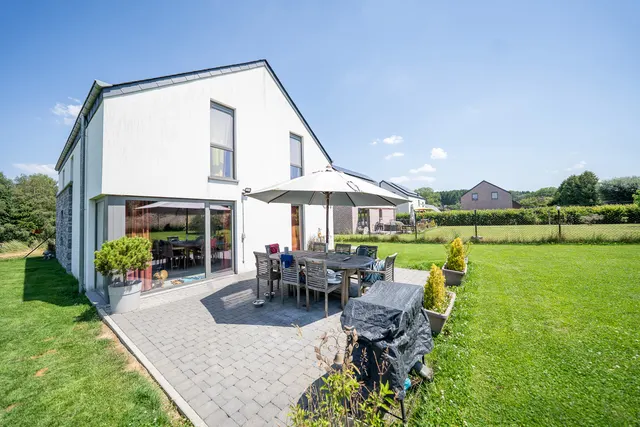 Maison à vendre à Bièvre – 1/10