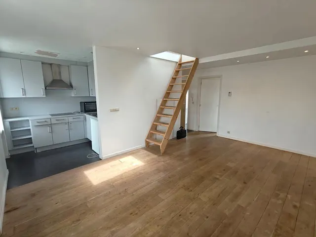 Appartement te huur in Etterbeek – 1/8